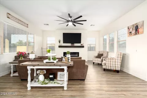 Living - 3762 E Sagebrush St, Gilbert, AZ 85296 photo 1 of 4