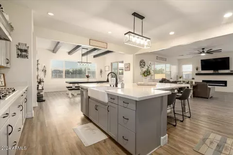 Kitchen - 3762 E Sagebrush St, Gilbert, AZ 85296 photo 3 of 5