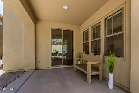 Exterior - 3970 E Crest Ln, Phoenix, AZ 85050 photo 6 of 14