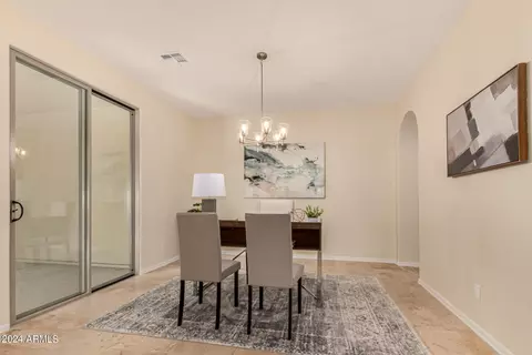 Dining - 3970 E Crest Ln, Phoenix, AZ 85050 photo 3 of 4