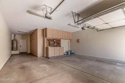 Exterior - 3970 E Crest Ln, Phoenix, AZ 85050 photo 11 of 14