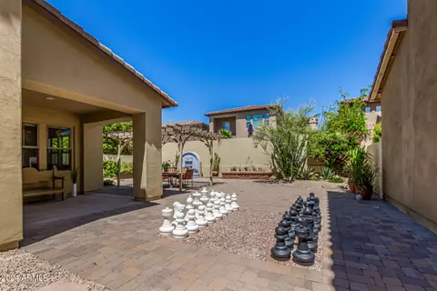 Exterior - 3970 E Crest Ln, Phoenix, AZ 85050 photo 10 of 14