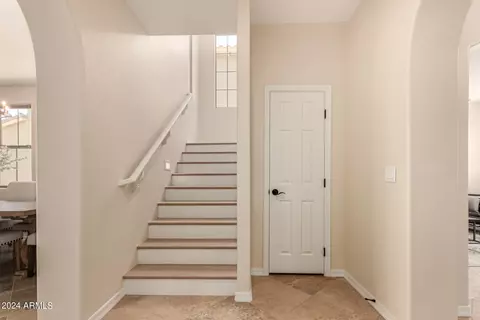 Entry Way - 3970 E Crest Ln, Phoenix, AZ 85050 photo 3 of 4