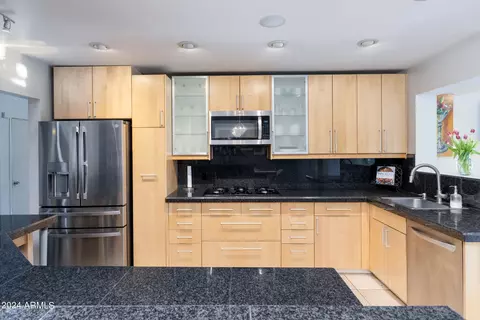 Kitchen - 4518 N 12th Dr, Phoenix, AZ 85013 photo 4 of 4
