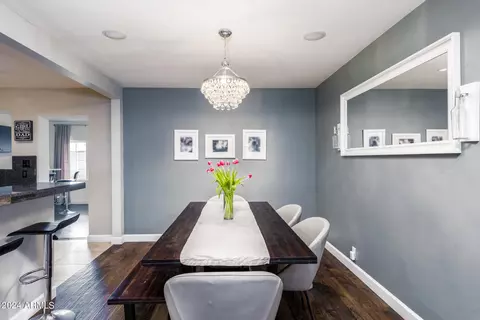 Dining - 4518 N 12th Dr, Phoenix, AZ 85013 photo 3 of 4