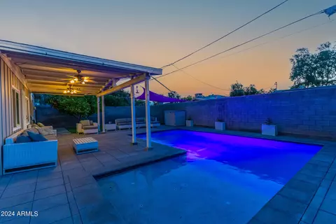 Exterior - 4518 N 12th Dr, Phoenix, AZ 85013 photo 20 of 21
