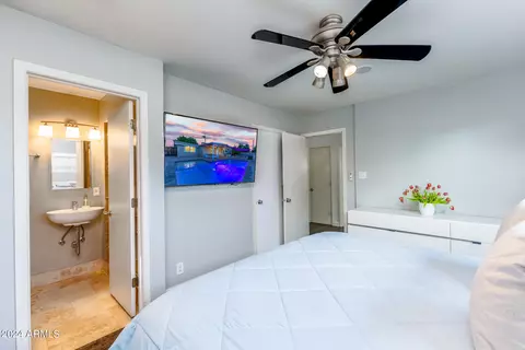 Bedroom - 4518 N 12th Dr, Phoenix, AZ 85013 photo 2 of 5