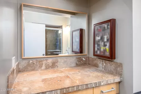 Bath - 4518 N 12th Dr, Phoenix, AZ 85013 photo 2 of 3