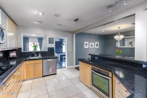 Kitchen - 4518 N 12th Dr, Phoenix, AZ 85013 photo 2 of 4