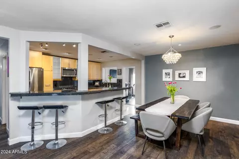 Dining - 4518 N 12th Dr, Phoenix, AZ 85013 photo 2 of 4