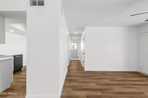 4130 E Apollo Rd, Phoenix, AZ 85042 photo 6