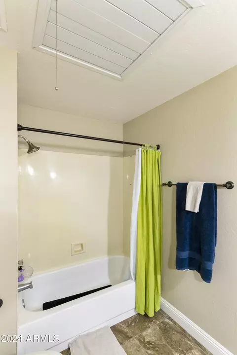 Bath - 454 E Hale St, Mesa, AZ 85203 photo 6 of 8
