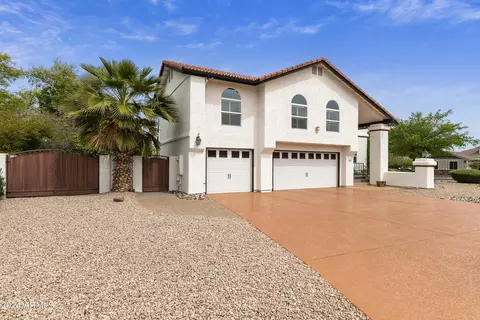 Exterior - 454 E Hale St, Mesa, AZ 85203 photo 4 of 22