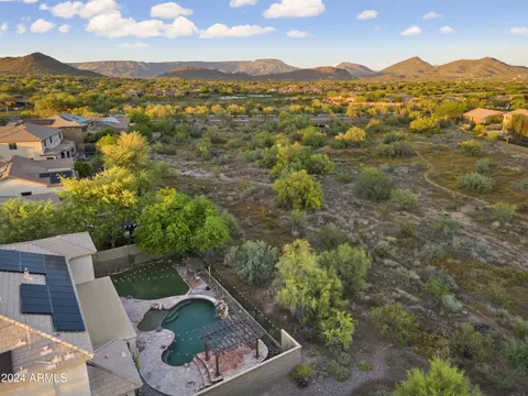 40303 N Hickok Ct, Anthem, AZ 85086