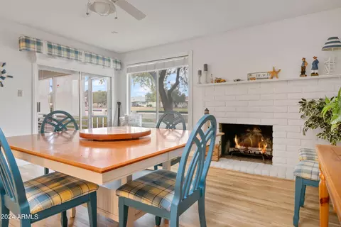 Dining - 11832 S Magic Stone Dr, Phoenix, AZ 85044 photo 2 of 3
