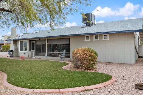Exterior - 11832 S Magic Stone Dr, Phoenix, AZ 85044 photo 5 of 11