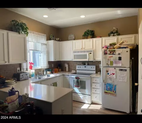 2300 E Magma Rd #5, San Tan Valley, AZ 85143