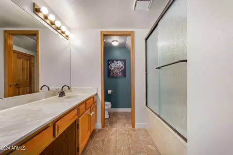 Bath - 1912 E Rhea Rd, Tempe, AZ 85284 photo 3 of 5