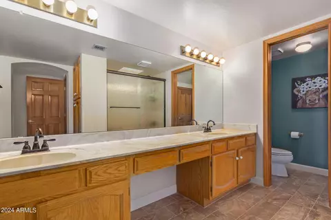 Bath - 1912 E Rhea Rd, Tempe, AZ 85284 photo 2 of 5