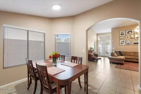 3054 Escuda Rd, Phoenix, AZ 85050 photo 5