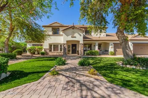 9350 W Prospector Dr, Queen Creek, AZ 85142