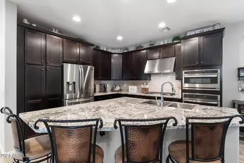 Kitchen - 2258 S Basmath Ln, Gilbert, AZ 85295 photo 1 of 4