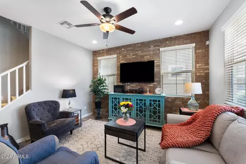 Living - 2258 S Basmath Ln, Gilbert, AZ 85295 photo 1 of 4