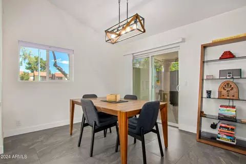 Dining - 3042 E Cannon Dr, Phoenix, AZ 85028 photo 1 of 1