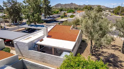 View/Area - 3042 E Cannon Dr, Phoenix, AZ 85028 photo 5 of 6
