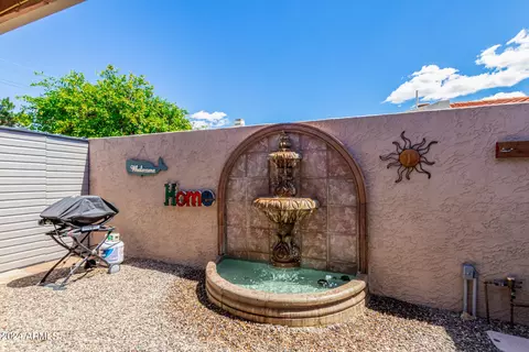 Exterior - 3042 E Cannon Dr, Phoenix, AZ 85028 photo 7 of 16