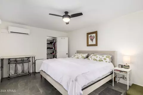Bedroom - 3042 E Cannon Dr, Phoenix, AZ 85028 photo 1 of 4