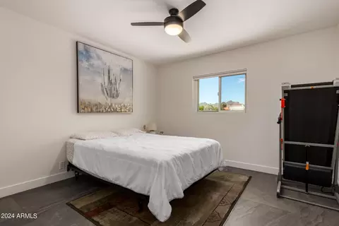 Bedroom - 3042 E Cannon Dr, Phoenix, AZ 85028 photo 3 of 4