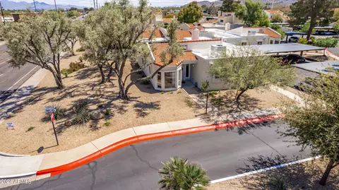 View/Area - 3042 E Cannon Dr, Phoenix, AZ 85028 photo 1 of 6