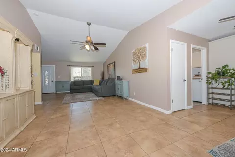 2002 W Meadow Dr, Phoenix, AZ 85023 photo 9