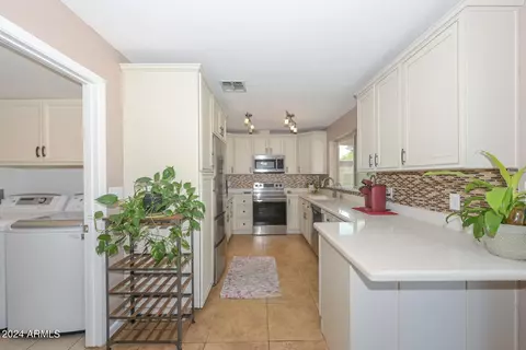 2002 W Meadow Dr, Phoenix, AZ 85023 photo 14