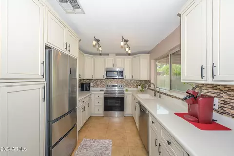 2002 W Meadow Dr, Phoenix, AZ 85023 photo 16