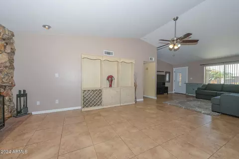 2002 W Meadow Dr, Phoenix, AZ 85023 photo 8