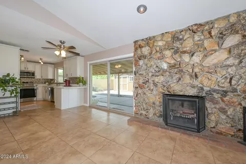 2002 W Meadow Dr, Phoenix, AZ 85023 photo 11