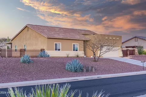 939 W Mclean Dr, Wickenburg, AZ 85390