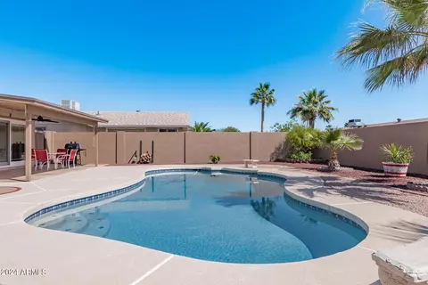 Exterior - 4245 E Yawepe St, Phoenix, AZ 85044 photo 3 of 13