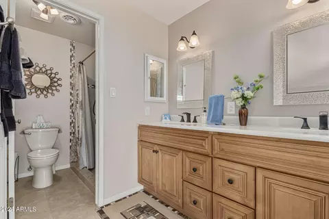Bath - 4245 E Yawepe St, Phoenix, AZ 85044 photo 2 of 4