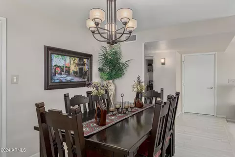Dining - 4245 E Yawepe St, Phoenix, AZ 85044 photo 1 of 1