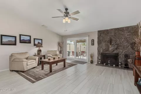 Living - 4245 E Yawepe St, Phoenix, AZ 85044 photo 3 of 3