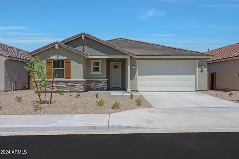 4660 W Gilbert Ln, San Tan Valley, AZ 85142