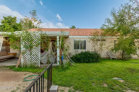 Exterior - 8532 W Edgemont Ave, Phoenix, AZ 85037 photo 5 of 8