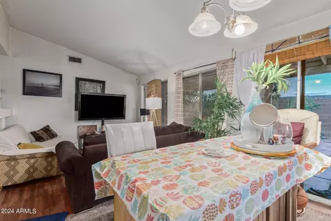 Dining - 8532 W Edgemont Ave, Phoenix, AZ 85037 photo 2 of 2
