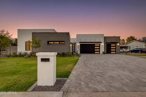 2802 E Pierson St, Phoenix, AZ 85016
