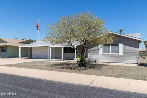 10738 W Crosby Dr, Sun City, AZ 85351