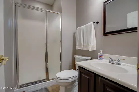 Bath - 3328 E Vaughn Ave, Gilbert, AZ 85234 photo 1 of 5