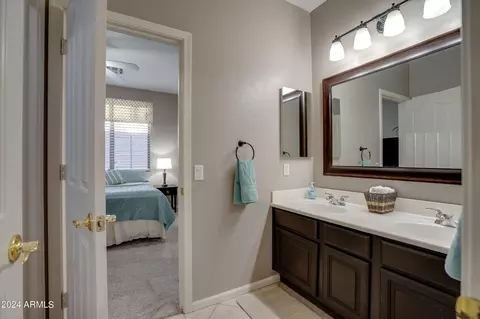 Bath - 3328 E Vaughn Ave, Gilbert, AZ 85234 photo 4 of 5